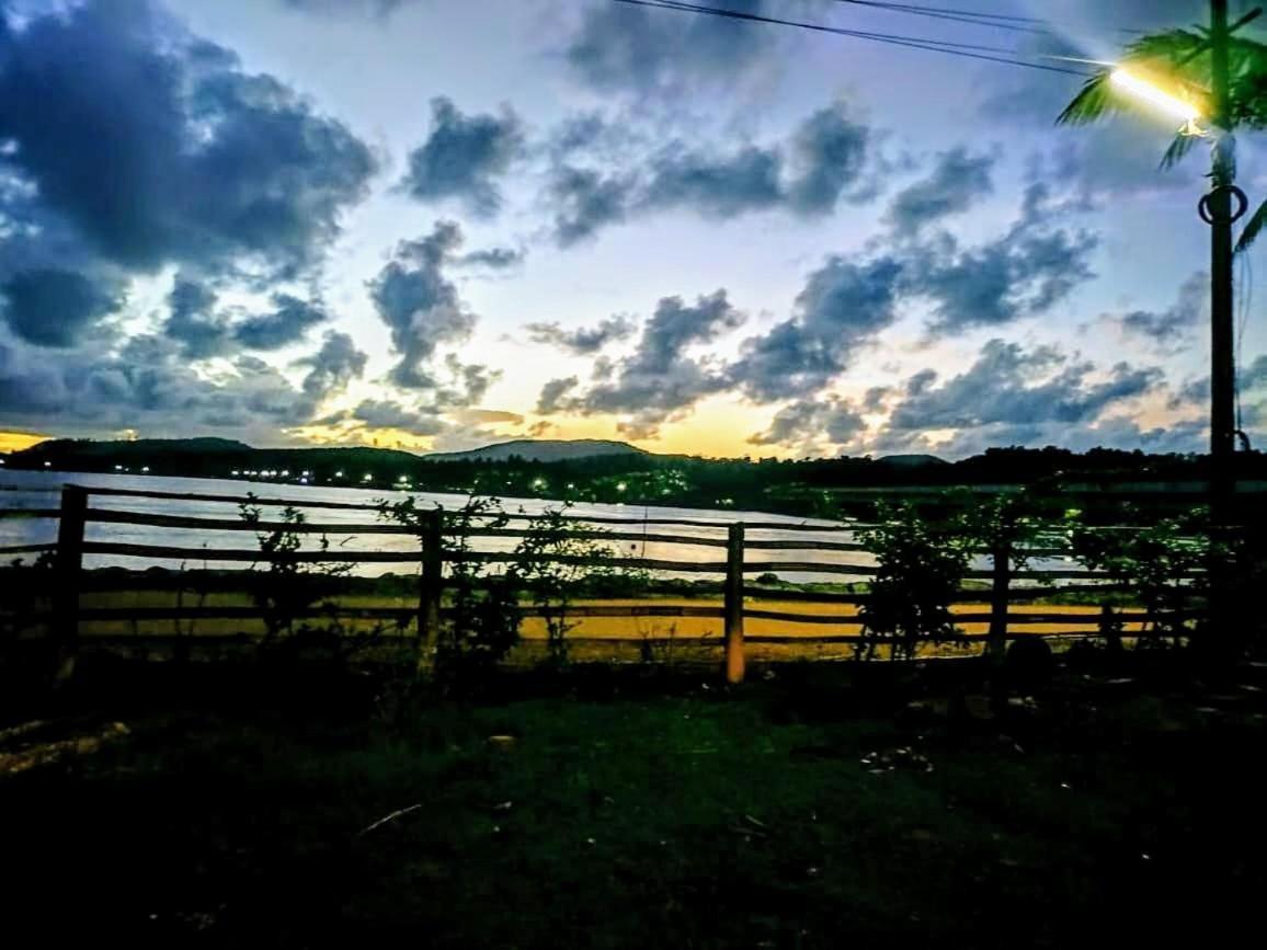 Riverstone Riverfront Stay Гокарна Екстер'єр фото